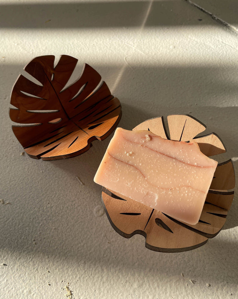 monstera leaf holder Monstera Soap Holder – Daughter Handwovens